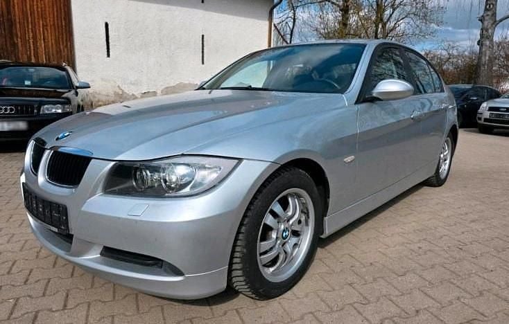 Gebraucht BMW 320 170 PS (125 kW) 2008 Silber Limousine