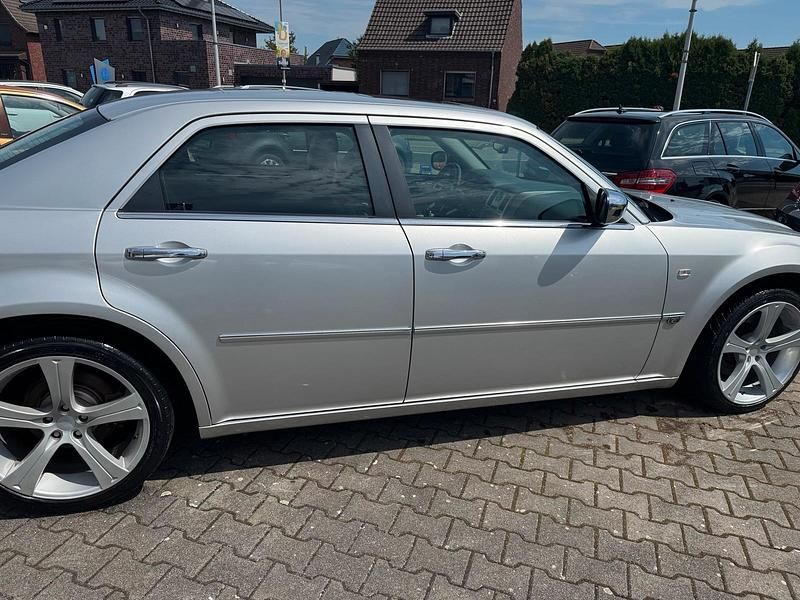 Gebraucht Chrysler 300C 218 PS (160 kW) 2007 Silber Limousine