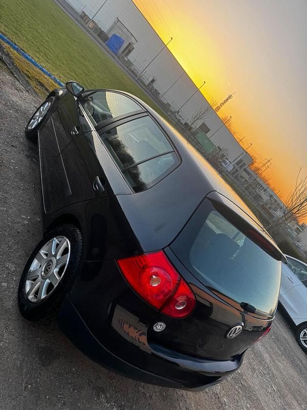 Gebraucht VW Golf V 116 PS (85 kW) 2005 Schwarz Kleinwagen