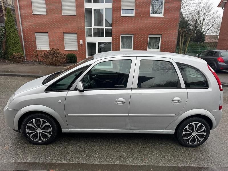 Gebraucht Opel Meriva 101 PS (74 kW) 2005 Silber Van / Kleinbus
