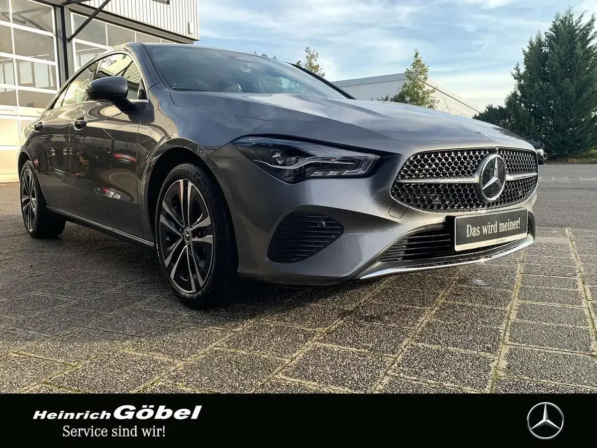 Gebraucht Mercedes CLA180 Progressive 136 PS (100 kW) 2025 Grau Limousine