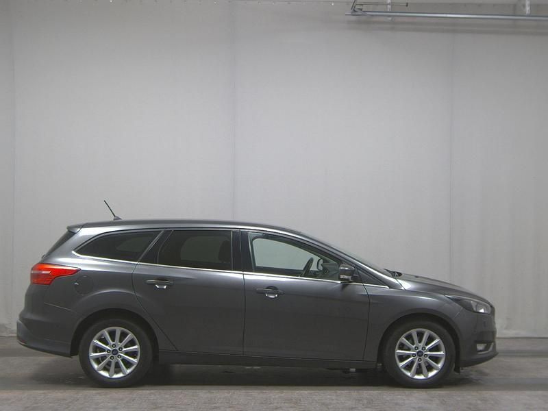 Magneticgrau metallic Gebraucht 2017 Ford Focus Titanium Kombi | 5.780 € (Guter Preis) - Bild 1/4