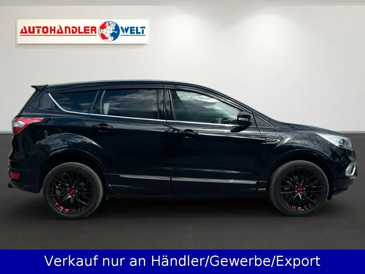 Gebraucht Ford Kuga Vignale 175 PS (128 kW) 2018 Shadow black SUV
