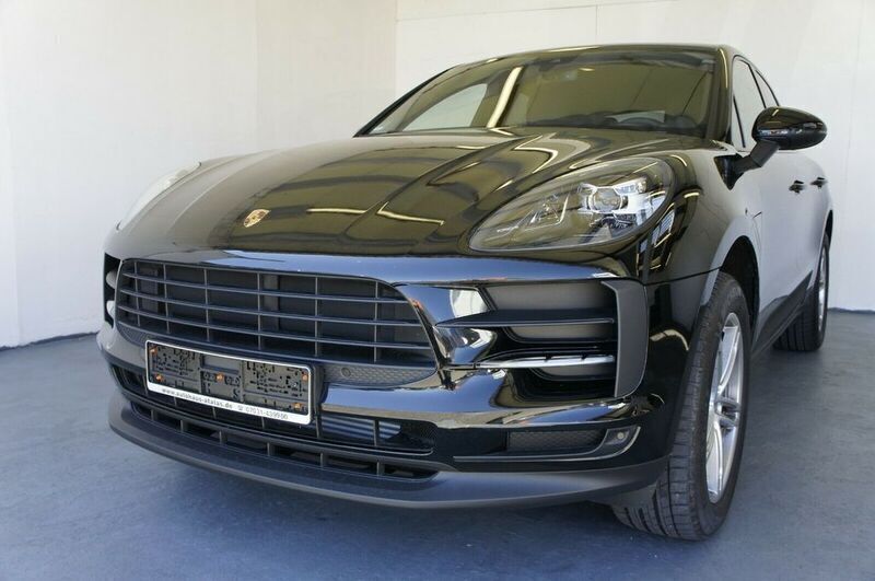 Schwarz Gebraucht 2019 Porsche Macan SUV | 49.900 € (Fairer Preis) - Bild 1/4