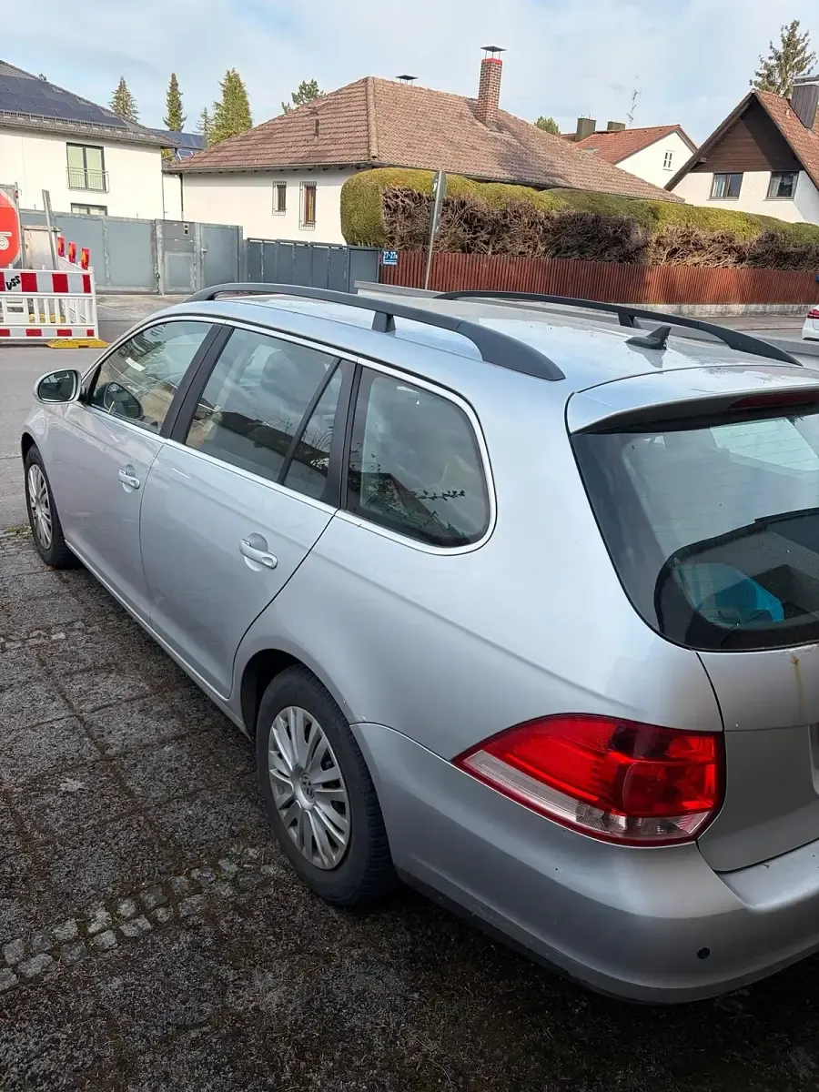 Gebraucht VW Golf V 105 PS (77 kW) 2008 Silber Kombi