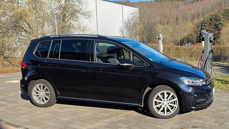 Gebraucht VW Touran Join 150 PS (110 kW) 2018 Schwarz Van / Kleinbus