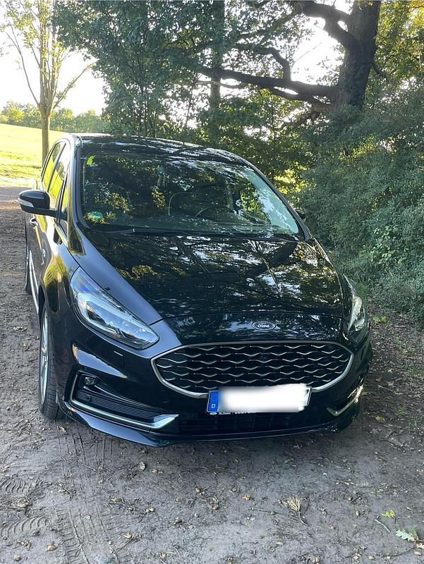 Schwarz Gebraucht 2020 Ford S-MAX Vignale Van / Kleinbus | 27.900 € - Bild 1/3