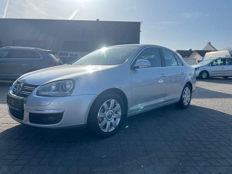 Gebraucht VW Jetta Comfortline 150 PS (110 kW) 2006 Silber Limousine