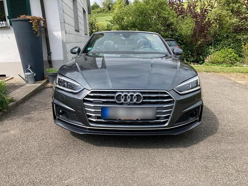 Gebraucht Audi A5 Cabriolet Comfort 217 PS (159 kW) 2018 Grau Cabrio