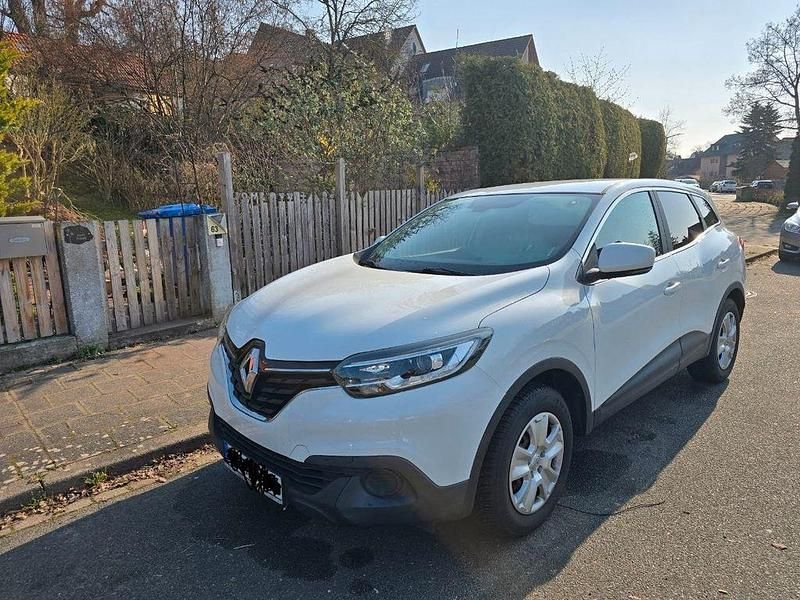 Gebraucht Renault Kadjar Life 131 PS (96 kW) 2016 Weiß SUV