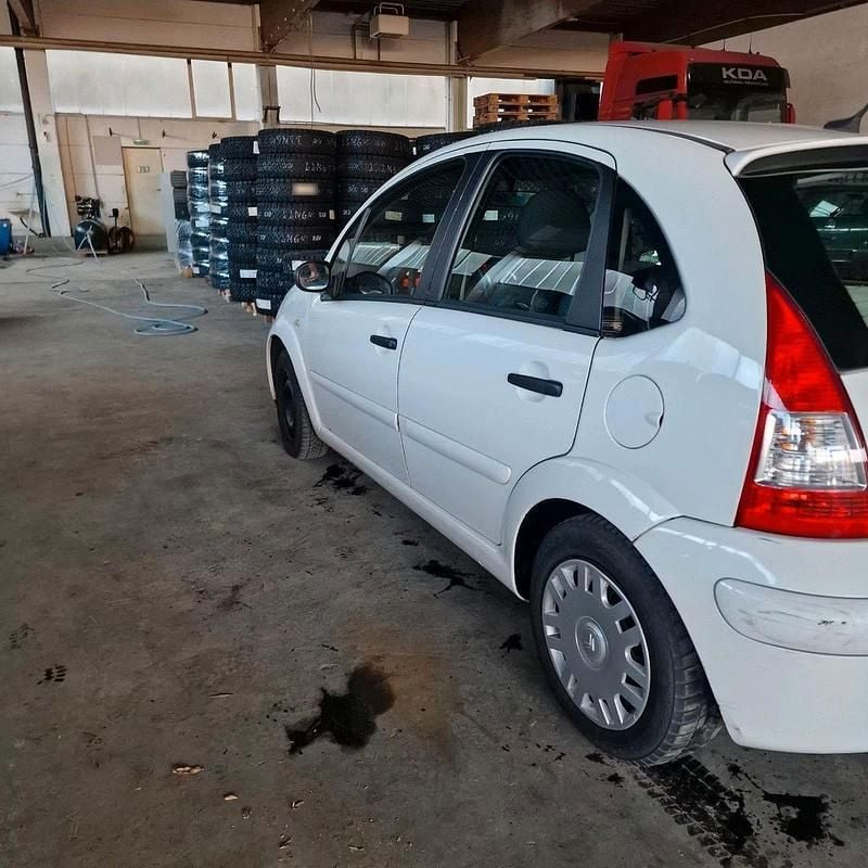 Gebraucht Citroën C3 60 PS (44 kW) 2009 Weiß Kleinwagen