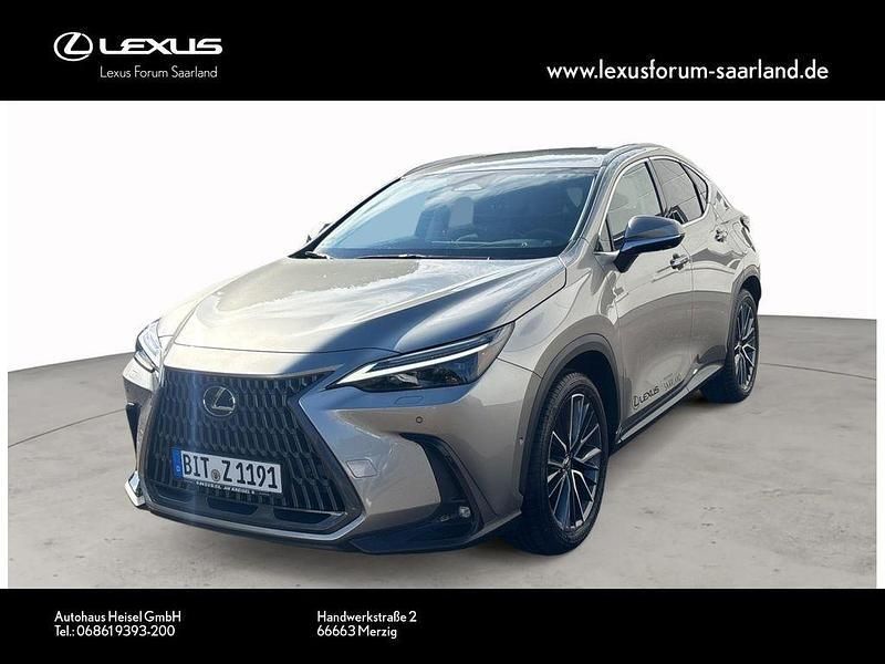 Silber Gebraucht 2024 Lexus NX450h+ E-FOUR Luxury Line SUV | 63.960 € (Fairer Preis) - Bild 1/4
