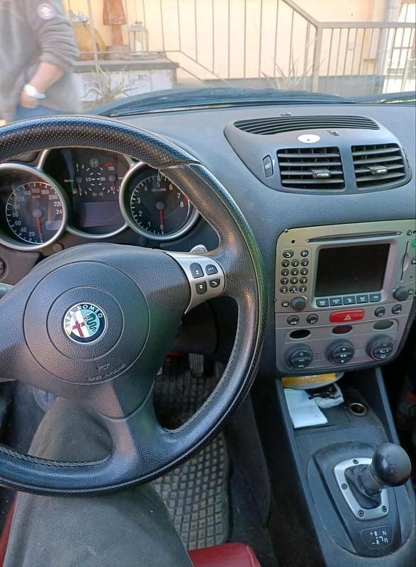 Gebraucht Alfa Romeo 147 150 PS (110 kW) 2002 Schwarz Kleinwagen