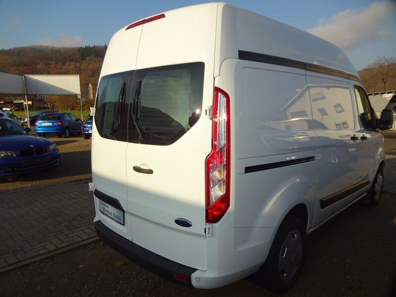 Gebraucht Ford Transit Custom Trend 131 PS (96 kW) 2019 Weiß Van / Kleinbus