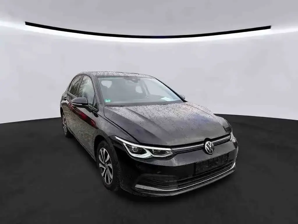 Gebraucht VW Golf VIII Active 150 PS (110 kW) 2023 Deep black perleffekt Limousine