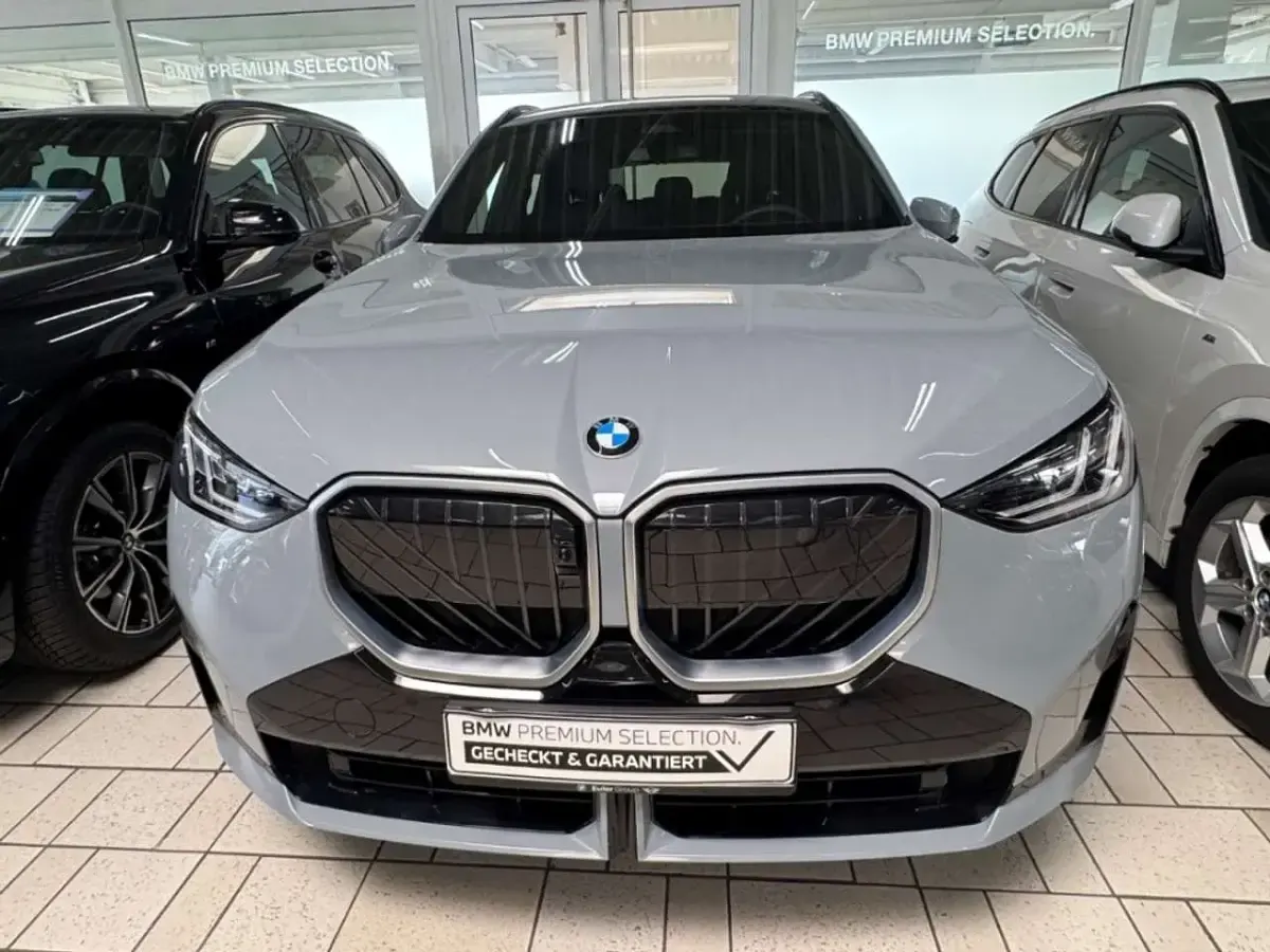 Gebraucht BMW X3 M Sport 208 PS (152 kW) 2025 Grau SUV