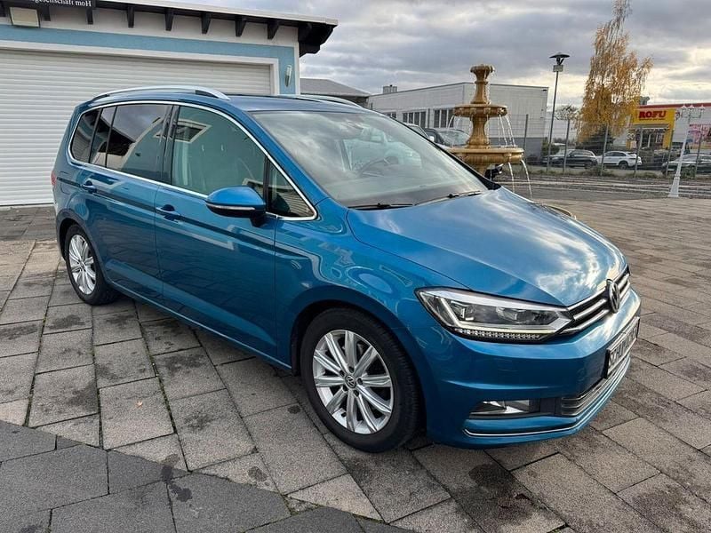 Gebraucht VW Touran Highline 150 PS (110 kW) 2017 Blau Van / Kleinbus