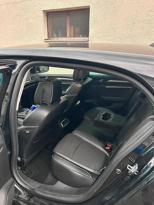 Schwarz Gebraucht 2018 Renault Mégane GrandTour Kombi | 8.900 € - Bild 1/4