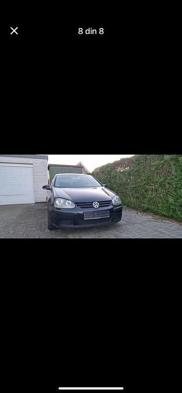 Schwarz Gebraucht 2005 VW Golf V Limousine | 1.500 € (Fairer Preis) - Bild 1/4