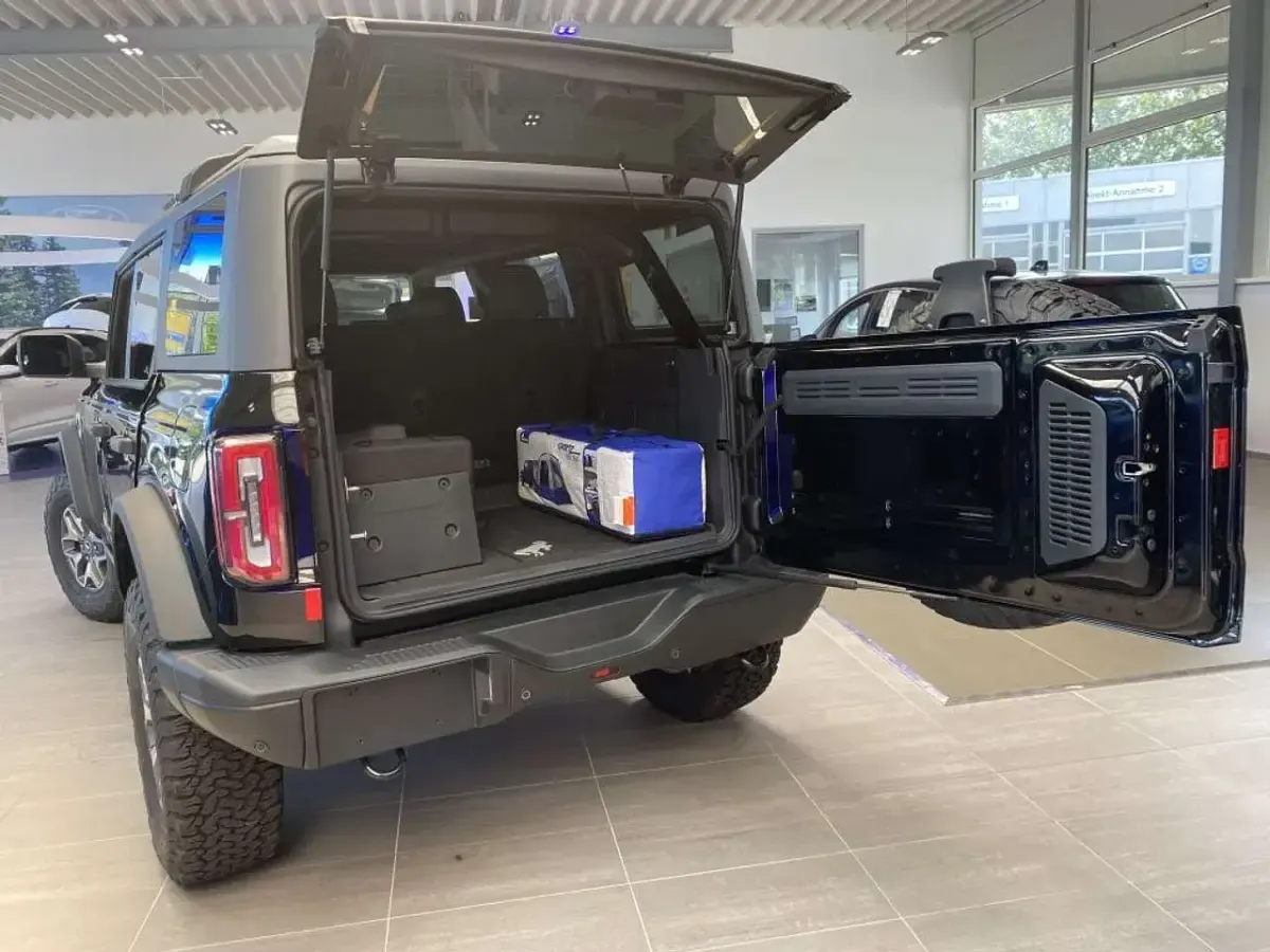 Gebraucht Ford Bronco 334 PS (245 kW) 2024 Absolute black metallic SUV