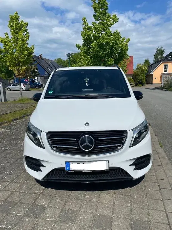 Gebraucht Mercedes V250 Avantgarde 190 PS (139 kW) 2018 Weiß Van / Kleinbus