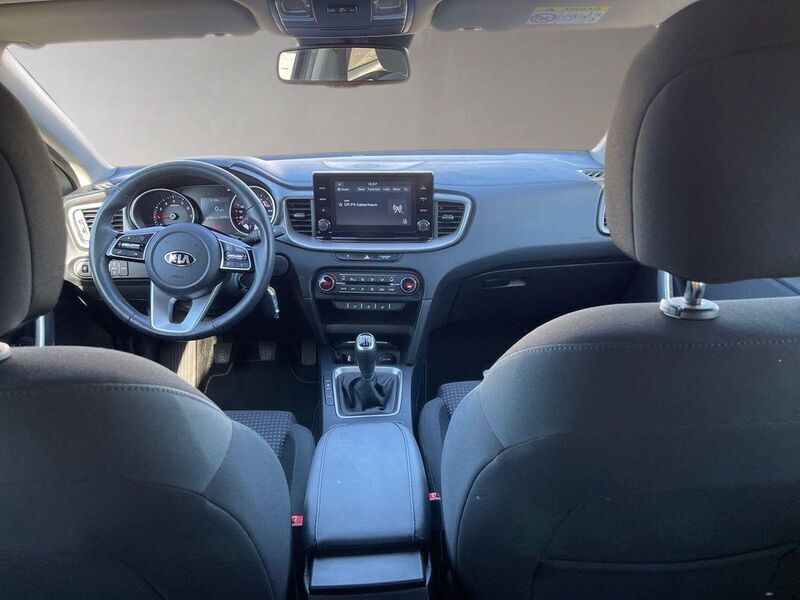 Gebraucht Kia Ceed Active 120 PS (88 kW) 2021 Grau Kleinwagen