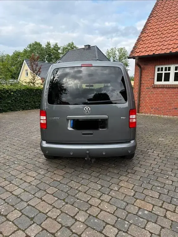 Gebraucht VW Caddy Edition 102 PS (75 kW) 2012 Grau Van / Kleinbus
