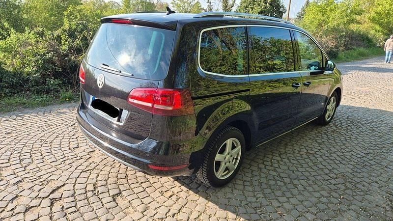 Gebraucht VW Sharan Sound 150 PS (110 kW) 2017 Schwarz Van / Kleinbus