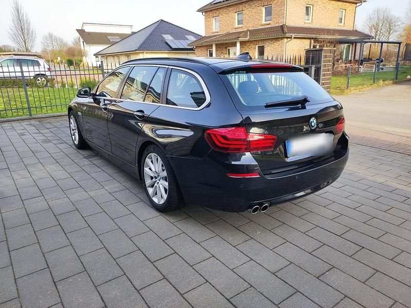 Gebraucht BMW 520 190 PS (139 kW) 2014 Schwarz Kombi