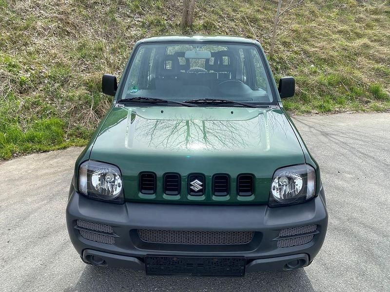 Second-hand Suzuki Jimny 86 CP (63 kW) 2010 Verde SUV