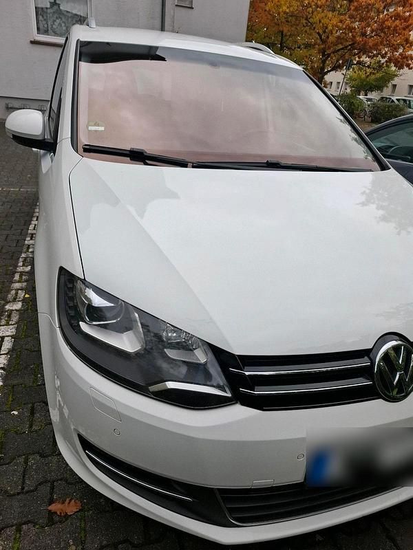 Gebraucht VW Sharan 177 PS (130 kW) 2011 Weiß Van / Kleinbus