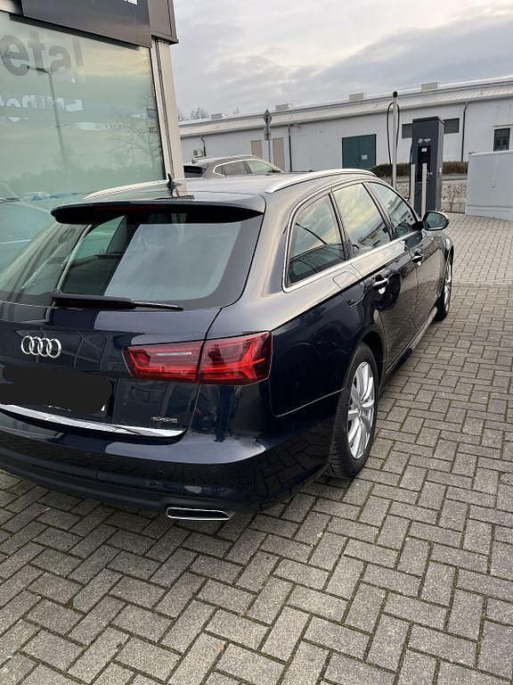 Gebraucht Audi A6 Ambiente 218 PS (160 kW) 2016 Blau Kombi