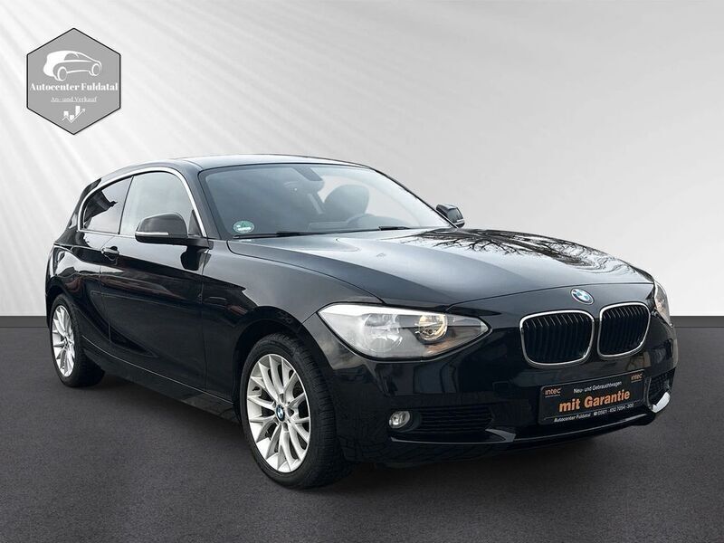 Schwarz Gebraucht 2013 BMW 125 Sport Line Kleinwagen | 14.490 € (Fairer Preis) - Bild 1/4