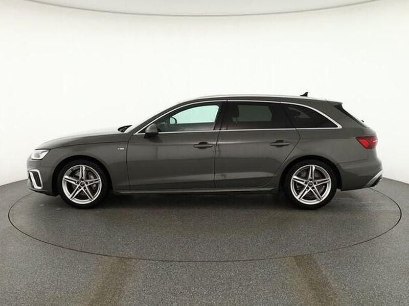 Gebraucht Audi A4 S-Line 204 PS (150 kW) 2024 Chronosgraumet. Kombi