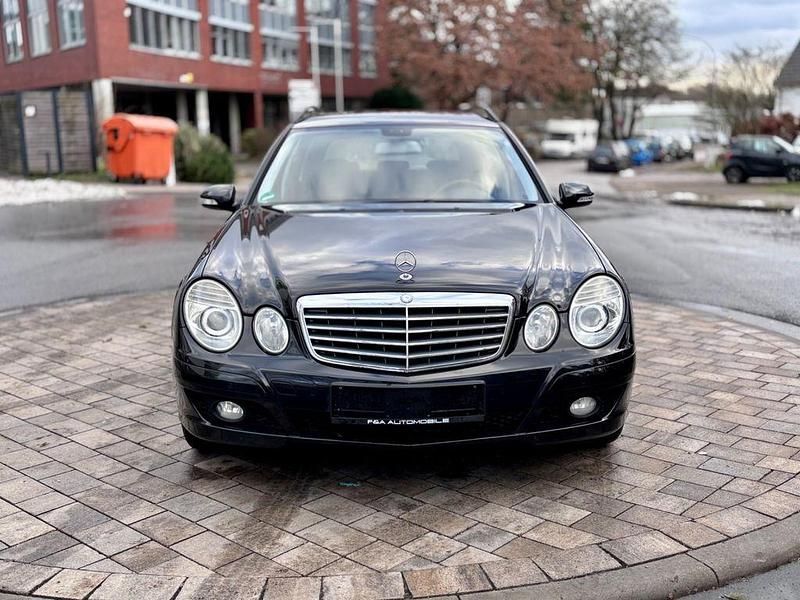 Gebraucht Mercedes E200 184 PS (135 kW) 2007 Schwarz Limousine