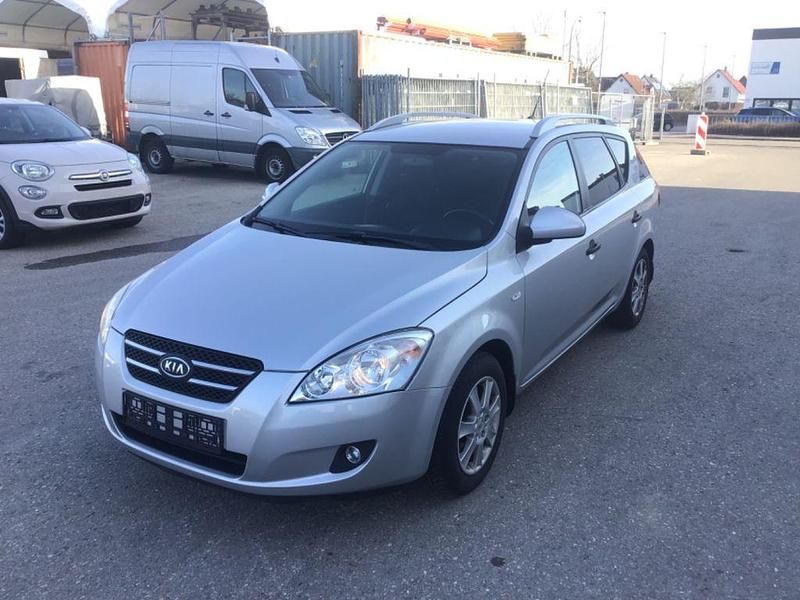Gebraucht Kia Ceed EX 126 PS (92 kW) 2009 Silber Kleinwagen