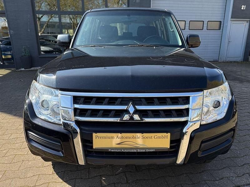 Gebraucht Mitsubishi Pajero Plus 190 PS (139 kW) 2017 Schwarz SUV