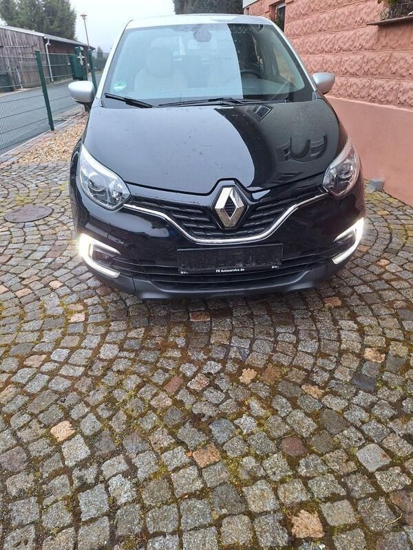 Schwarz Gebraucht 2018 Renault Captur Intens SUV | 9.900 € (Guter Preis) - Bild 1/4
