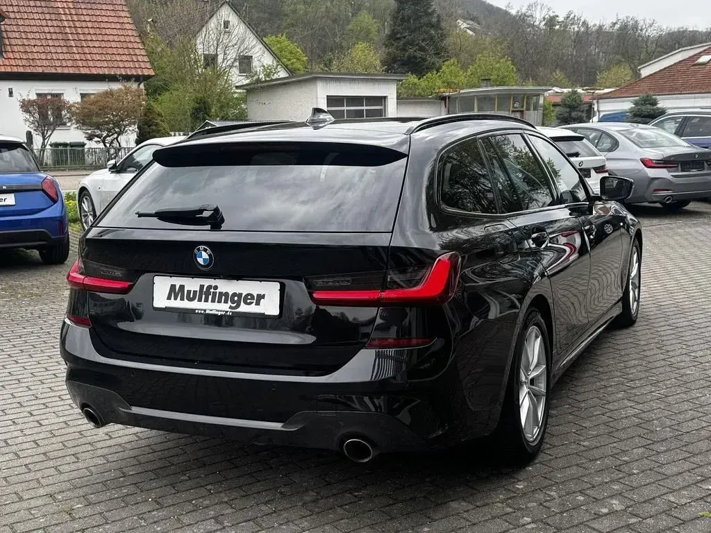 Gebraucht BMW 330 Performance 286 PS (210 kW) 2021 Black sapphire (metallic) Cabrio