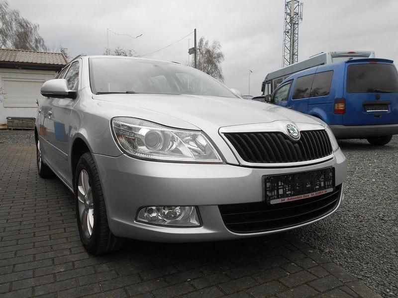 Gebraucht Skoda Octavia 105 PS (77 kW) 2012 Silber Kombi