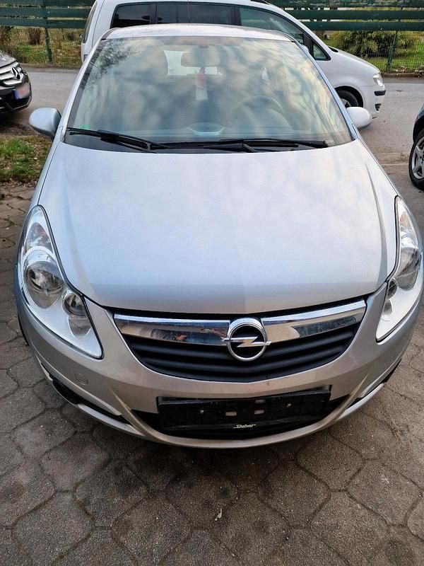 Gebraucht Opel Corsa 60 PS (44 kW) 2009 Silber Kleinwagen