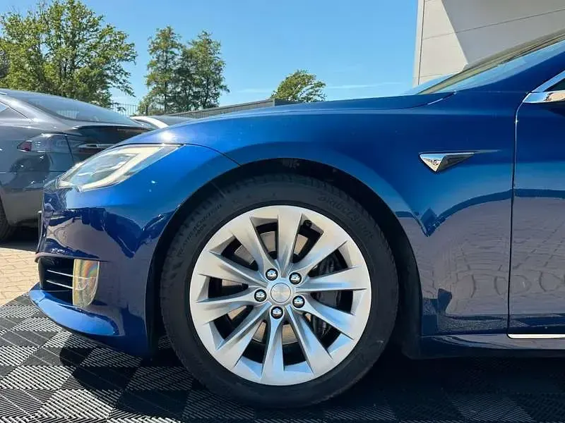 Gebraucht Tesla Model S 386 kW (525 PS) 2018 Deep blue metallic Kleinwagen