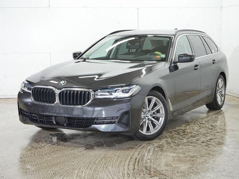 Gebraucht BMW 520 190 PS (139 kW) 2023 Schwarz Kombi