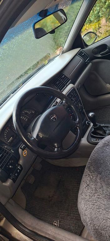 Gebraucht Opel Vectra 116 PS (85 kW) 1996 Limousine