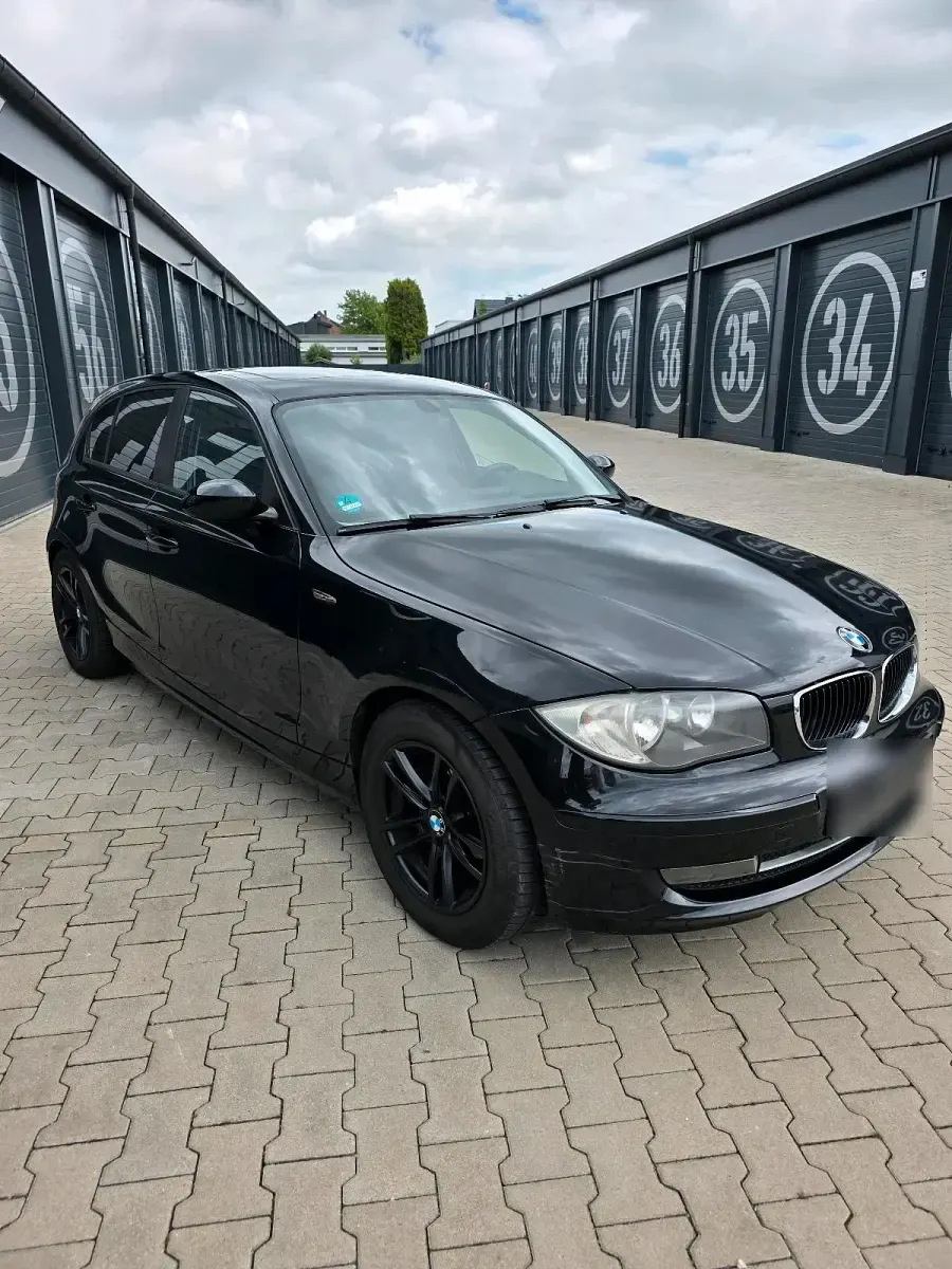 Gebraucht BMW 120 177 PS (130 kW) 2008 Schwarz Kleinwagen