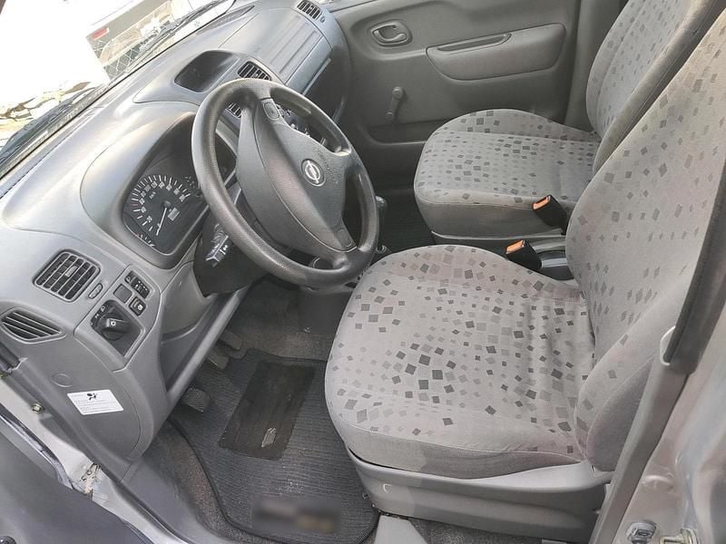 Usata Opel Agila 75 CV (55 kW) 2000 Argento Monovolume