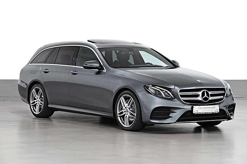 Selenitgrau Gebraucht 2020 Mercedes E300 AMG line Kombi | 27.490 € (Guter Preis) - Bild 1/4