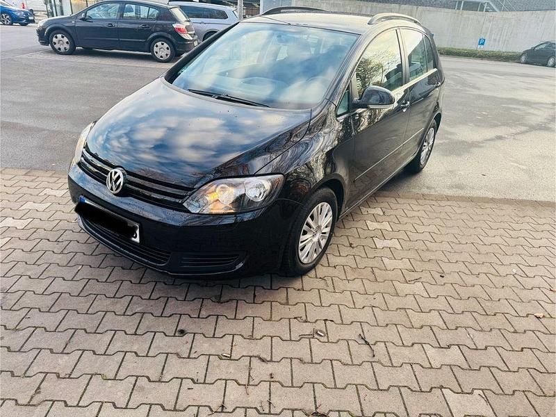 Schwarz Gebraucht 2013 VW Golf Plus Trendline Van / Kleinbus | 5.599 € - Bild 1/4