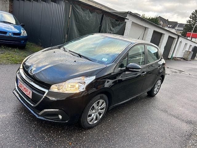 Weiß Gebraucht 2019 Peugeot 208 Kleinwagen | 7.870 € (Superpreis) - Bild 1/4