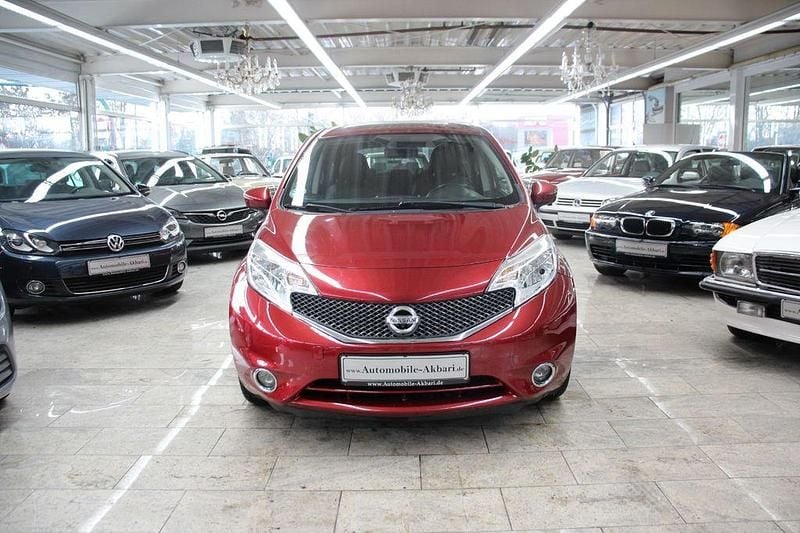 Rot Gebraucht 2013 Nissan Note Tekna Limousine | 4.990 € (Fairer Preis) - Bild 1/4